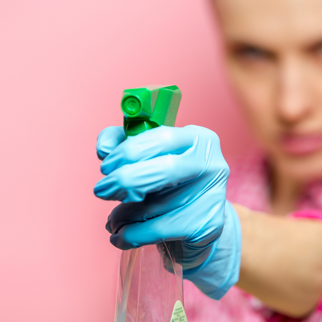 7 Ways to Safely Spring Clean while Pregnant Baby Boldly