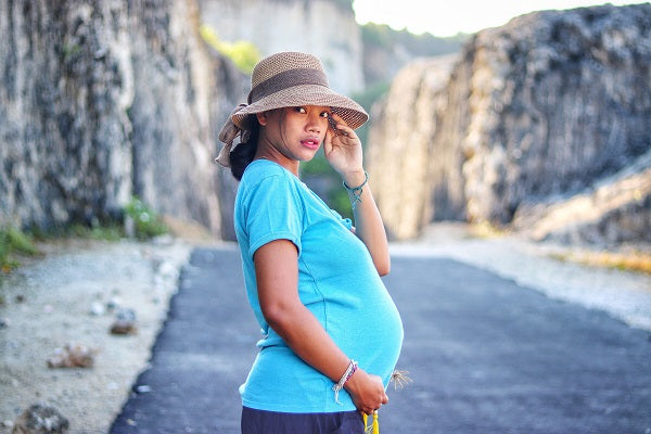 9 Ways Pregnancy and Birth is Different Around the World